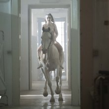 Anna: un'immagine della serie Sky Original