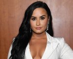 Demi Lovato contro un negozio di Frozen Yogurt: 'Avvoltoi della cultura della dieta'