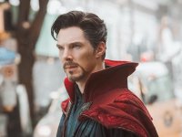 Doctor Strange 2: Benedict Cumberbatch non mostra il volto su Zoom 'perché sarebbe uno spoiler'