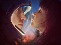 Anna, la recensione: La speranza di un mondo senza memoria