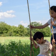 Minari: Noel Cho e Alan S. Kim in una scena