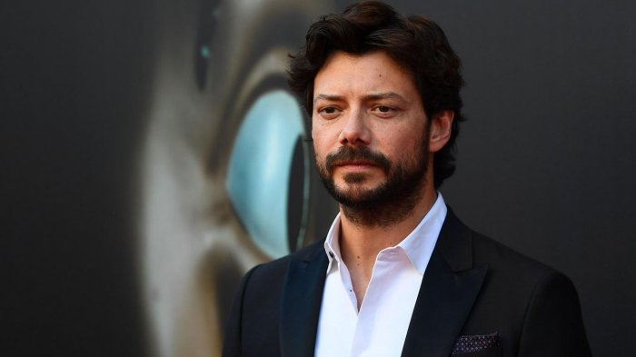 Alvaro Morte de La casa di carta e Rodrigo Santoro star della serie Amazon Boundless