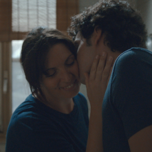 Di notte, sul mare: Nicolas Orzella e Arianna Gambaccini in una scena