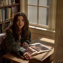 L'apparenza delle cose:  Natalia Dyer in una scena