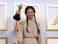 Oscar 2021: Nomadland è il miglior film, Chloe Zhao seconda donna premiata per la miglior regia