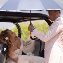 Un matrimonio esplosivo: Jennifer Lopez e Josh Duhamel in una foto dal set