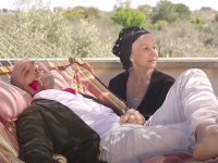 Checco Zalone: il video de La Vacinada, con Helen Mirren, è esilarante