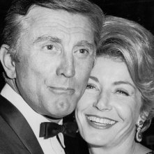 Kirk Douglas insieme alla moglie Anne Douglas