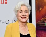Olympia Dukakis morta a 89 anni,  vinse l'Oscar per Stregata dalla luna