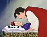 Biancaneve, la nuova attrazione a Disneyland risveglia le polemiche sul film: ecco perché
