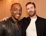 Anthony Mackie spiega la differenza tra il suo Captain America e quello di Chris Evans