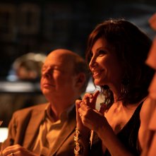 Rifkin's Festival: Gina Gershon con Wallace Shawn in una scena