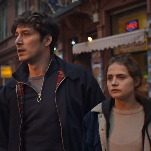 E domani il mondo intero: una sequenza