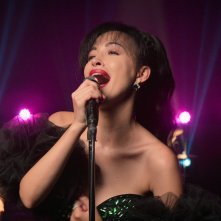 Selena la serie, parte 2: Christian Serratos in un'immagine