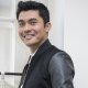 Persuasione: Henry Golding affiancherà Dakota Johnson nell'adattamento Netflix