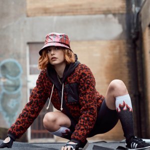 Twist: Sophie Simnet in una scena