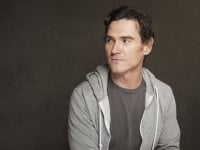 Billy Crudup protagonista della serie Apple TV+ Hello Tomorrow!