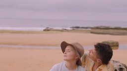 Babyteeth - Tutti I Colori Di Milla - Clip Spiaggia