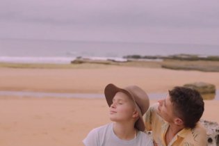 Babyteeth - Tutti I Colori Di Milla - Clip Spiaggia