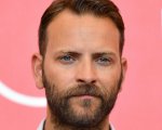 Alessandro Borghi: l'attore è stato impegnato in alcune riprese all'Ara Pacis, entusiasmando i fan