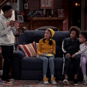 The Upshaws: una foto di scena