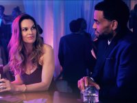 Hilary Swank è incinta di due gemelli: 'È una tale benedizione'