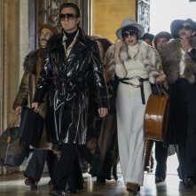 Halston: Ewan McGregor e Krysta Rodriguez in una immagine della serie Netflix