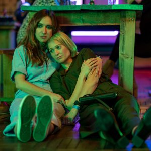 Trying: Esther Smith e Sian Brooke nella seconda stagione