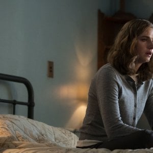 Il Sacro Male: Cricket Brown in una scena