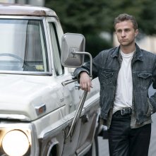 Io rimango qui: Max Hubacher in una scena