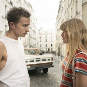 Io rimango qui: Sinje Irslinger in una scena