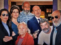 Ostaggi, la recensione: Tra dramma sociale e commedia nera