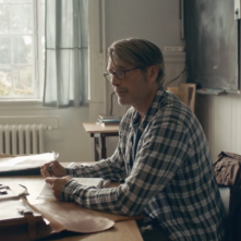 Un altro giro: Mads Mikkelsen in una sequenza