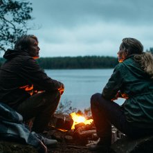Un altro giro: Mads Mikkelsen e Maria Bonnevie in una scena