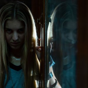 Cruel Peter: Zoe Nochi in una scena