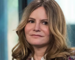 C'era una volta a... Hollywood: Jennifer Jason Leigh torna a collaborare con Quentin Tarantino per l'audiobook