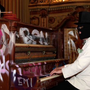 Banksy - L'arte della ribellione: una scena