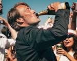 Un altro giro, recensione: e il naufragar m’è dolce in questo alcool