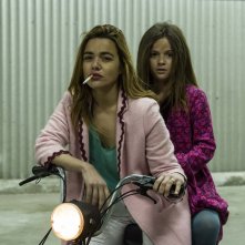 Fortuna: Pina Turco e Cristina Magnotti in una scena