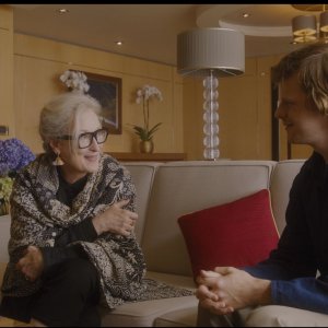 Lasciali parlare: Meryil Streep con Lucas Hedges in una scena del film
