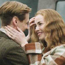 The Keeper - La leggenda di un portiere: David Kross e Freya Mavor in una scena