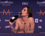 Eurovision 2021, Maneskin: Damiano David sniffa cocaina in tv? La sua risposta (VIDEO)