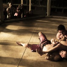 Mortal Kombat: Lewis Tan, Ian Streetz in una scena del film