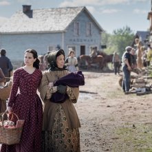 Chapelwaite: Emily Hampshire in una scena della serie tv