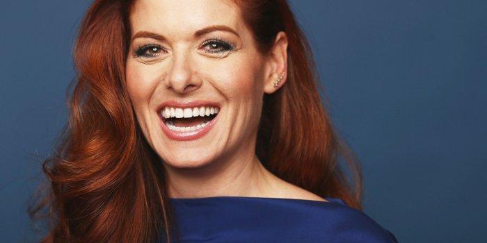 Debra Messing nel cast dell'adattamento Netflix del musical 13