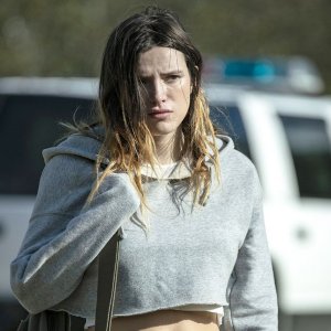 Girl: Bella Thorne in una scena