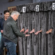 Friends - The Reunion: Matt LeBlanc e David Schwimmer in una scena dello speciale