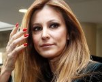 Adriana Volpe, l’ex marito Roberto Parli attacca: “un altro uomo nudo in casa davanti a mia figlia”
