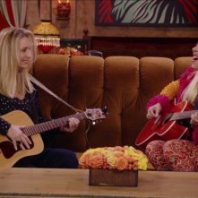 Friends: The Reunion, Lisa Kudrow e Lady Gaga si esibiscono nello speciale