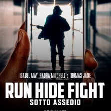 Locandina di Run Hide Fight - Sotto assedio